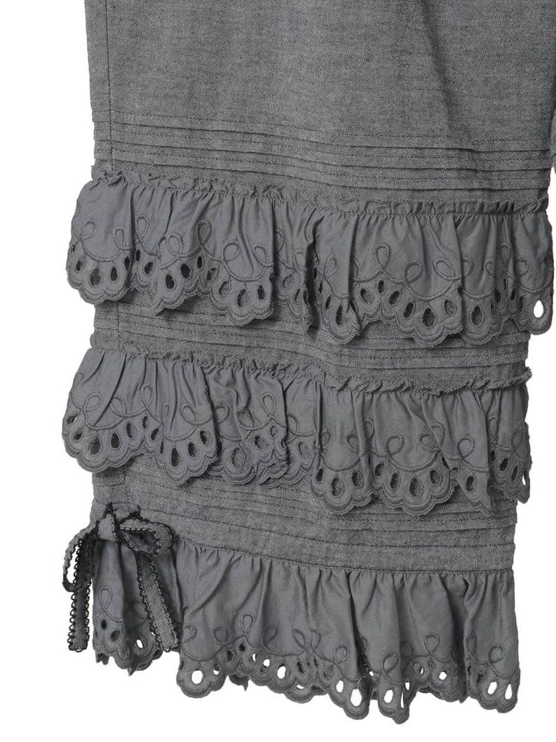 ピンクハウス　スカラップダンガリー　黒パンツ