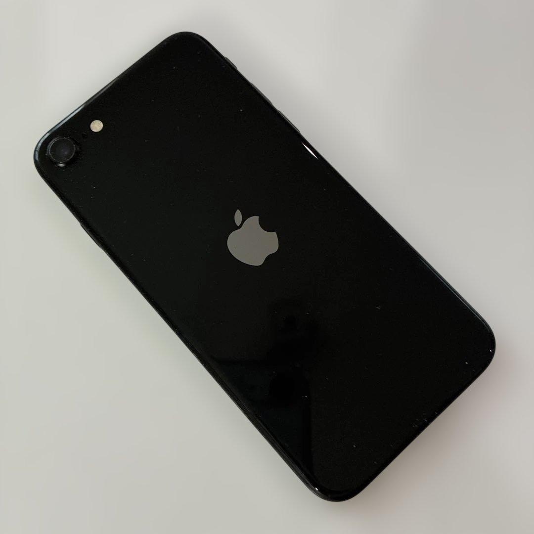 iPhone SE ブラック　64GB