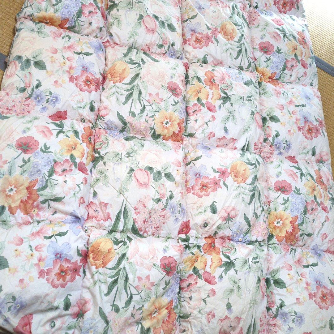 羽毛掛け布団 無地の薄いピンク✕薄いピンク 花柄