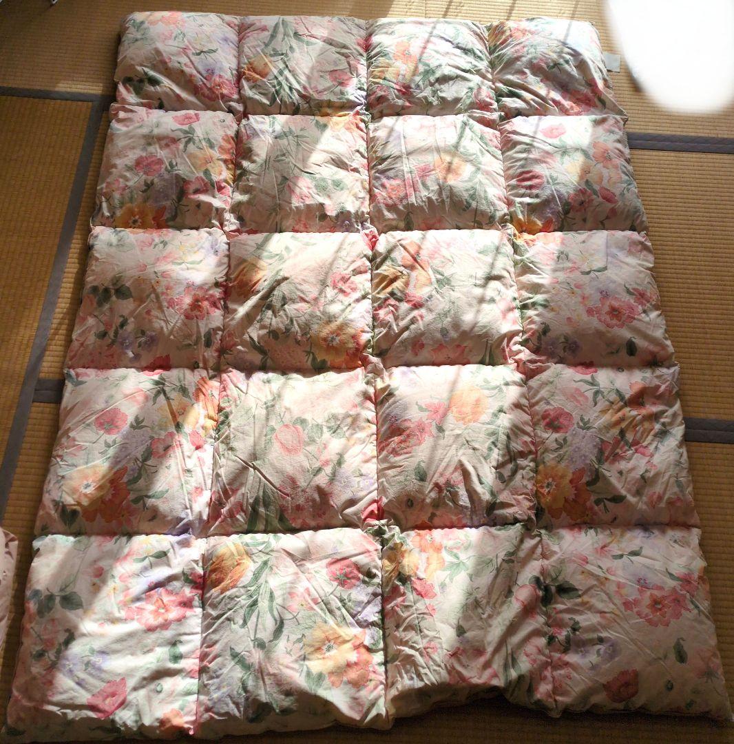 羽毛掛け布団 無地の薄いピンク✕薄いピンク 花柄