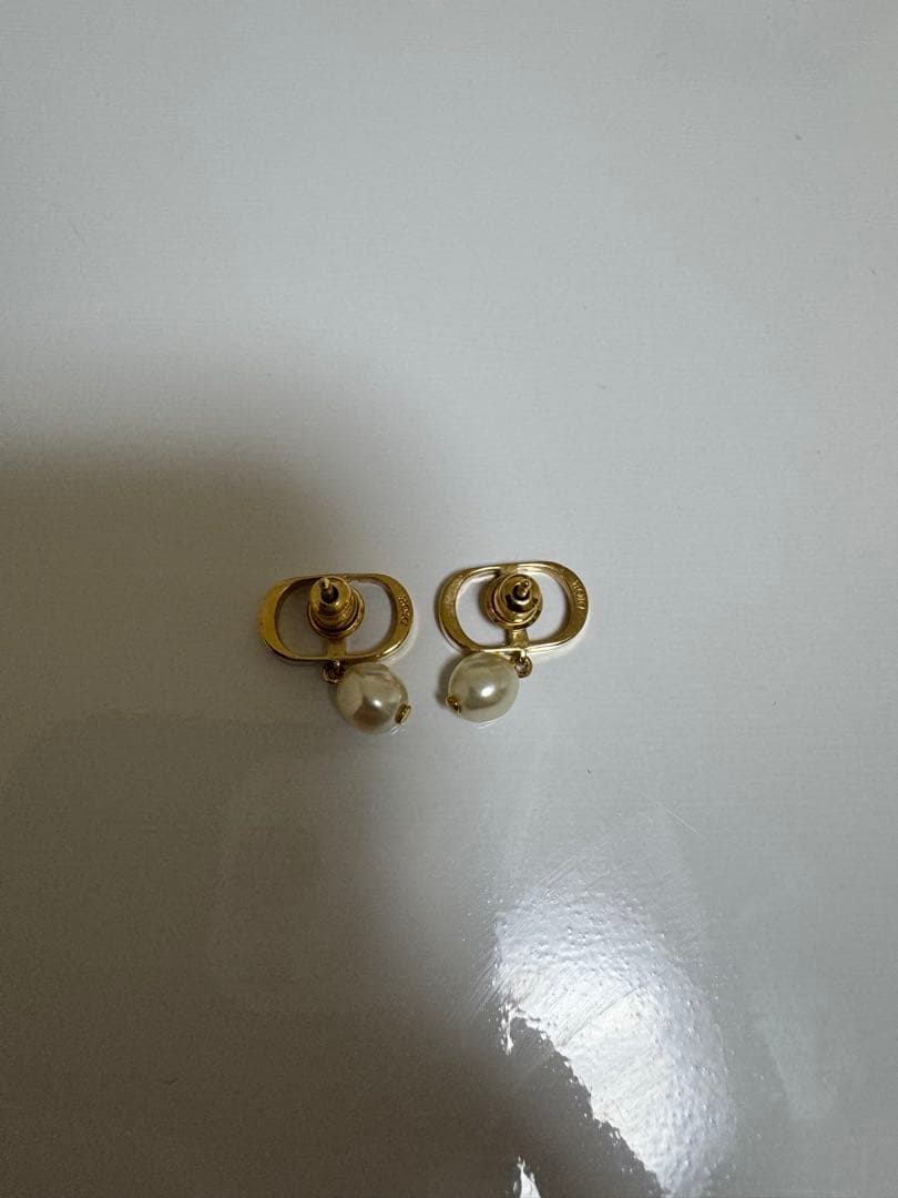 Dior ゴールドメッキ パール付きピアス