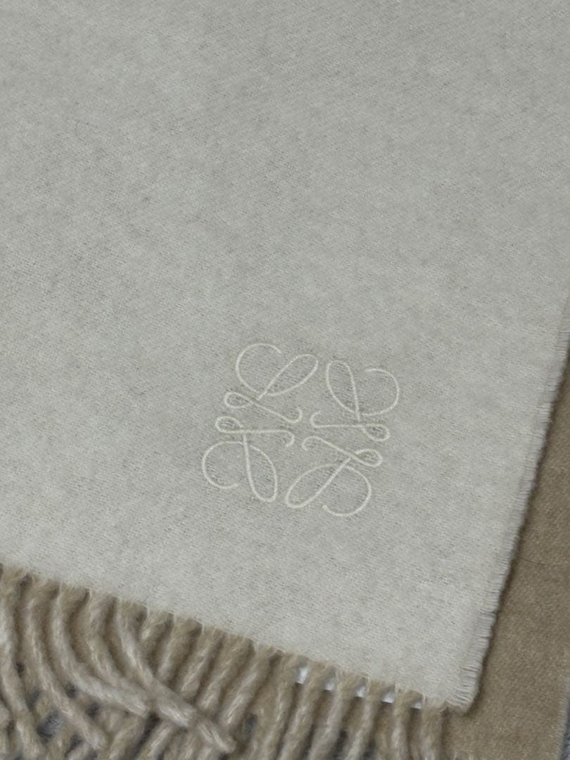 ロエベ LOEWE リバーシブルマフラー アイボリー×ライトベージュ