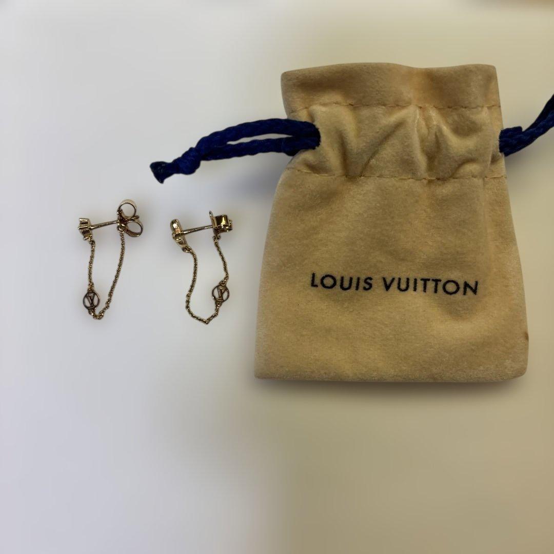LOUIS VUITTON ピアス プティ ルイ ブックル・ドレイユ