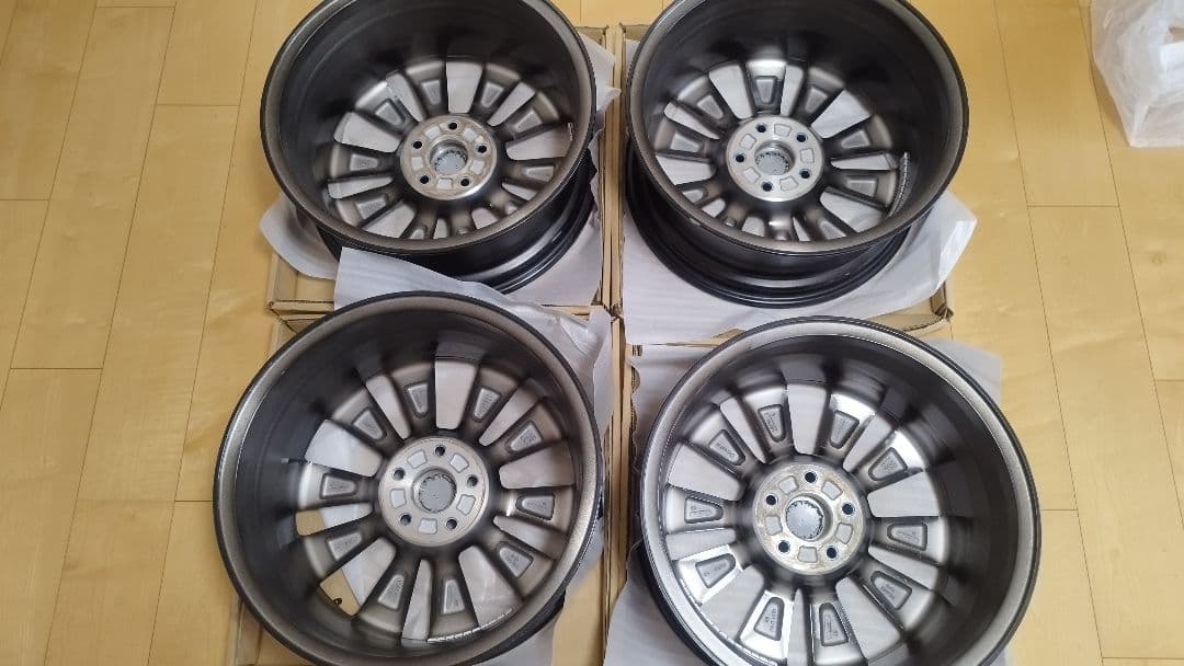 ホンダ ヴェゼル　18インチ 純正ホイール4本 新車はずし VEZEL