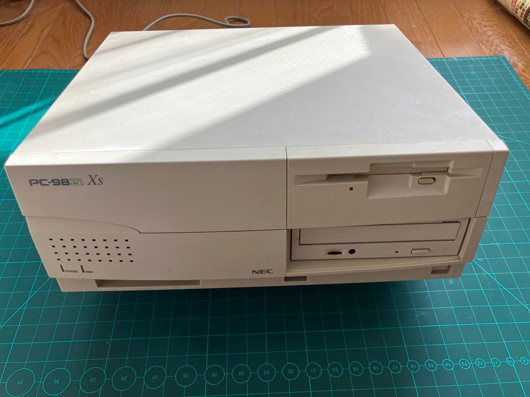 PC-9821Xs本体、キーボードとマニュアル、ザナドゥ、シュバルツシルトセット