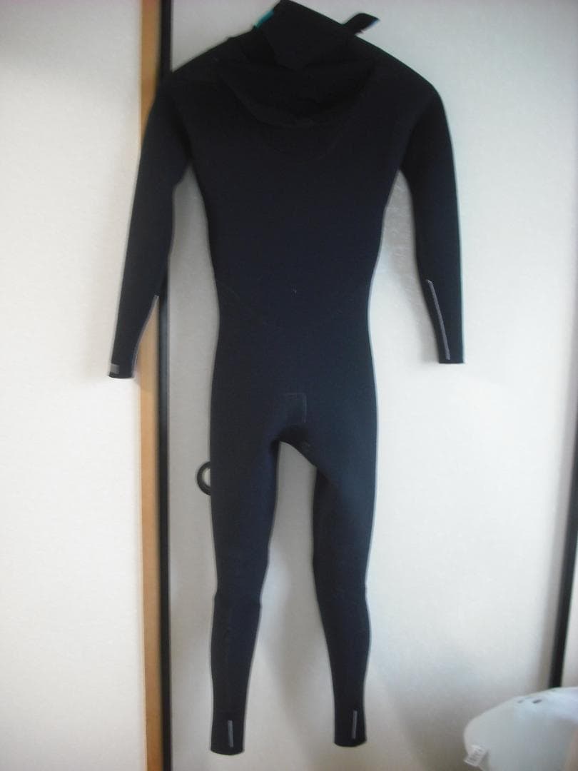 【生地柔らかく・浸水わずか】セミドライウエットスーツ　ｃｏｌｔｅｘ．　Ｍ相当