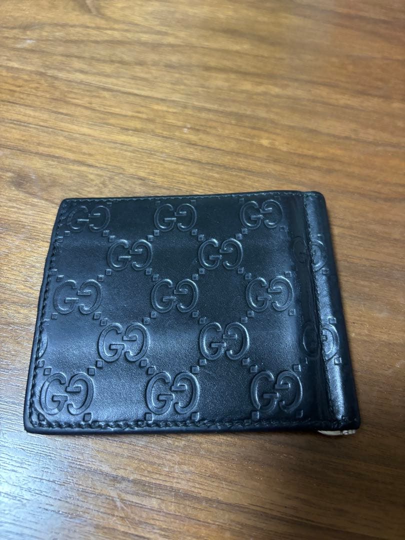 GUCCI ブラックレザー 二つ折り財布　希少