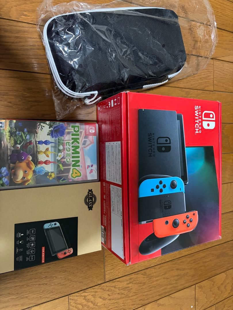Nintendo Switch ネオンブルー/レッド + Pikmin 4