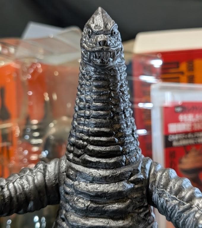 怪獣のあけぼのＤＶＤ２枚組＆特典フィギュア 幻のレッドキング シルバーバージョン