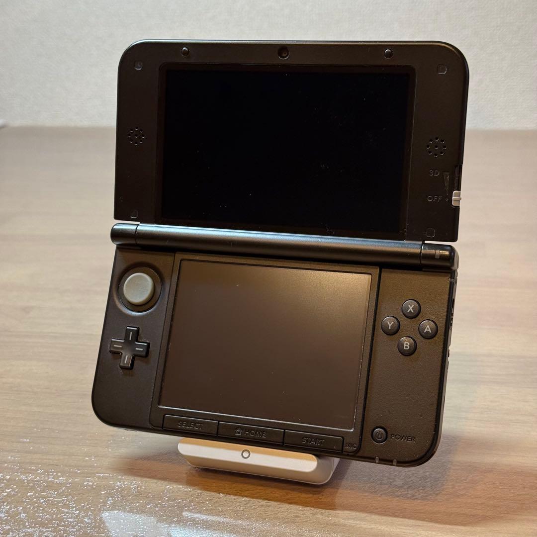 4-175 ニンテンドー3DS LL レッド×ブラック 箱付き