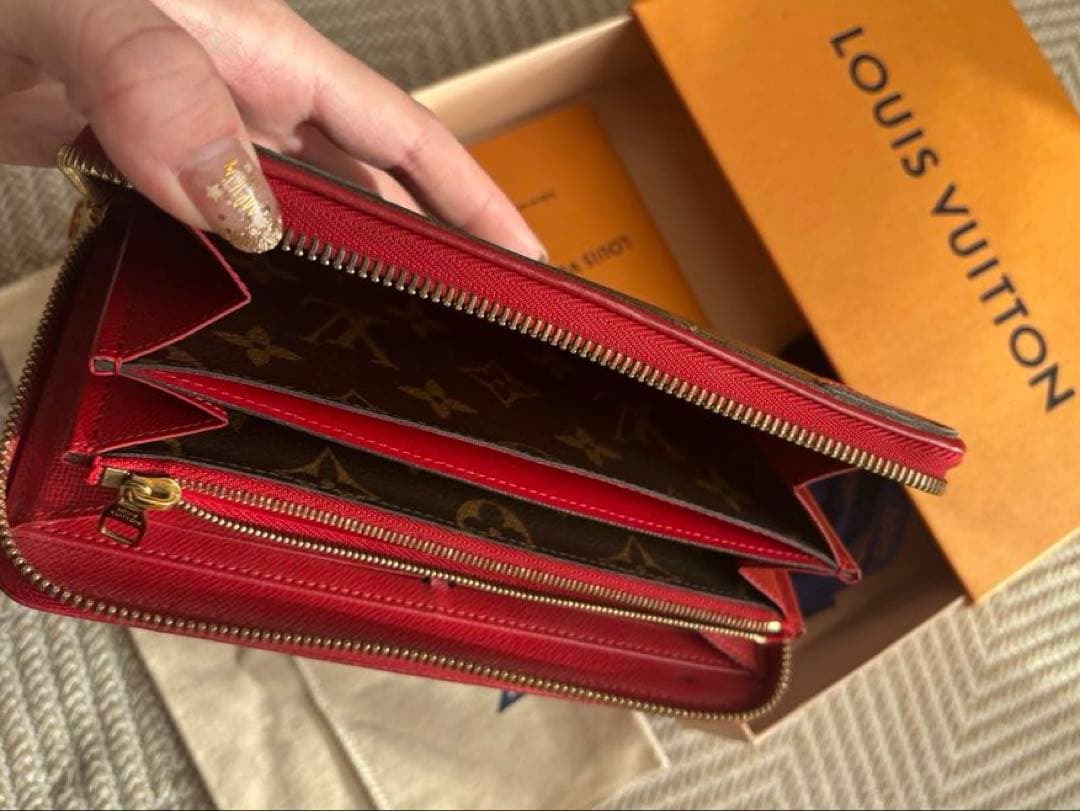 LOUIS VUITTONルイヴィトン モノグラム レティーロラウンド長財布