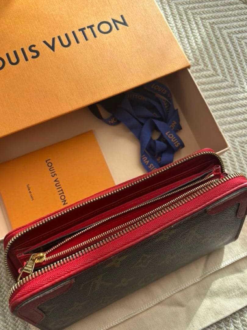 LOUIS VUITTONルイヴィトン モノグラム レティーロラウンド長財布