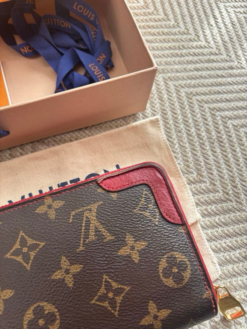 LOUIS VUITTONルイヴィトン モノグラム レティーロラウンド長財布