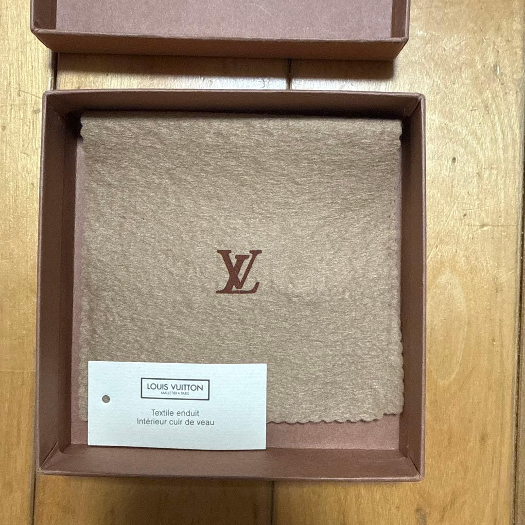 Louis Vuitton 二つ折り財布 モノグラム　箱付き