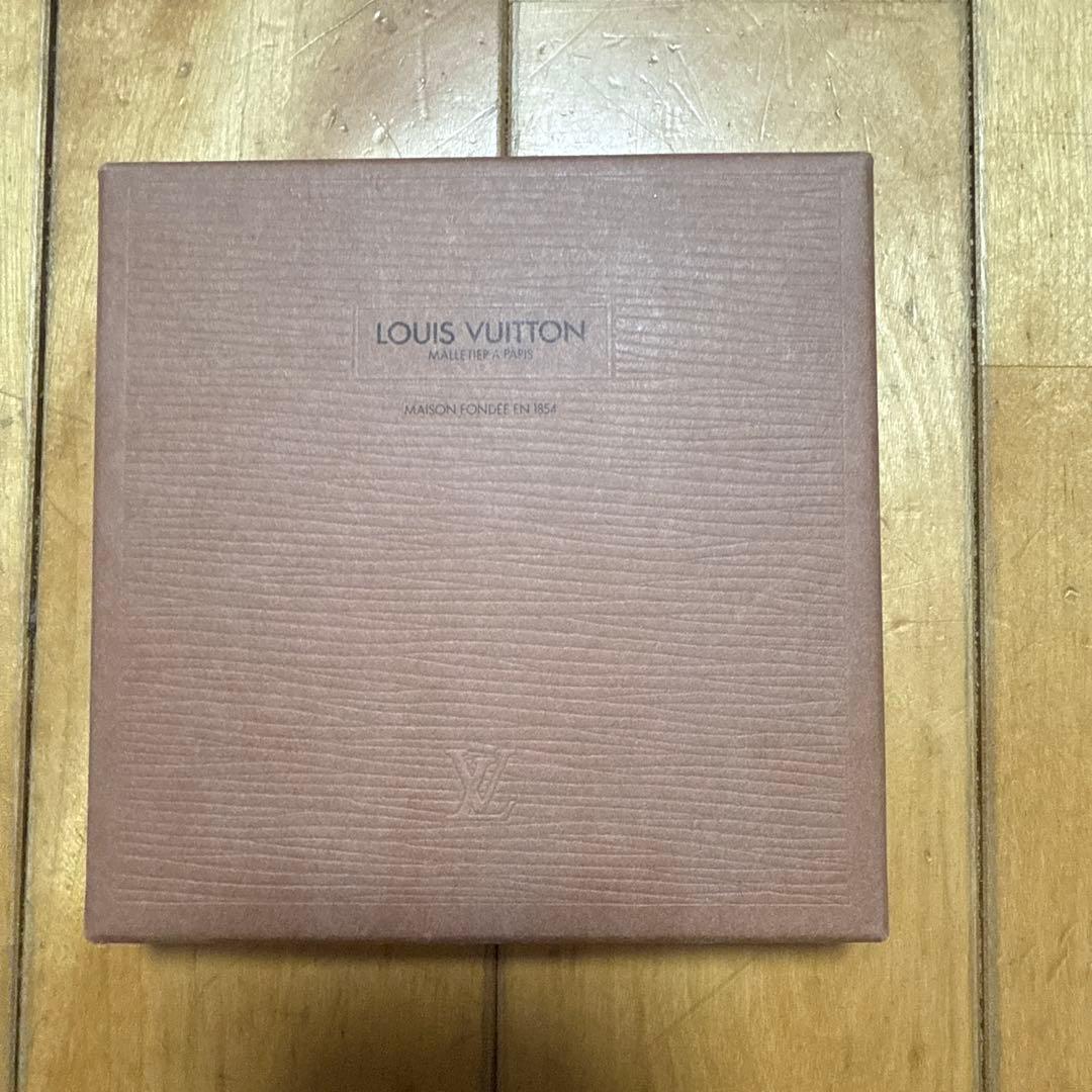 Louis Vuitton 二つ折り財布 モノグラム　箱付き