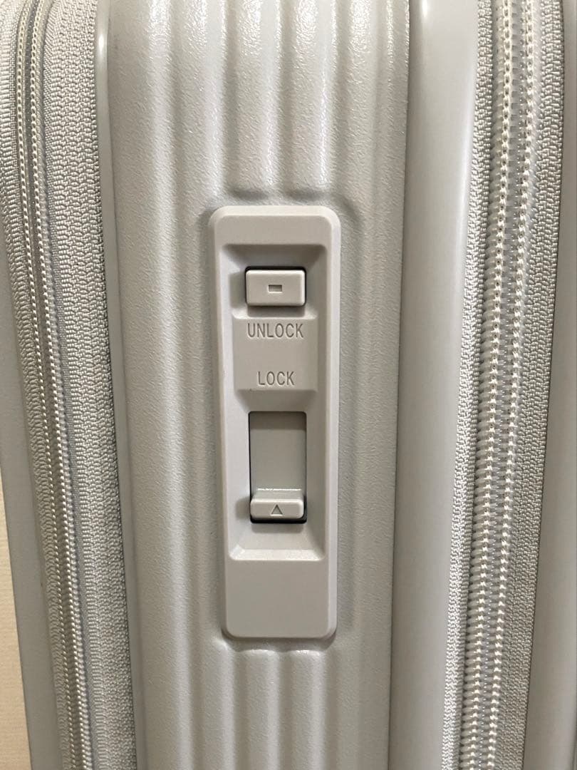 innovator スーツケース 38L グレー ストーン