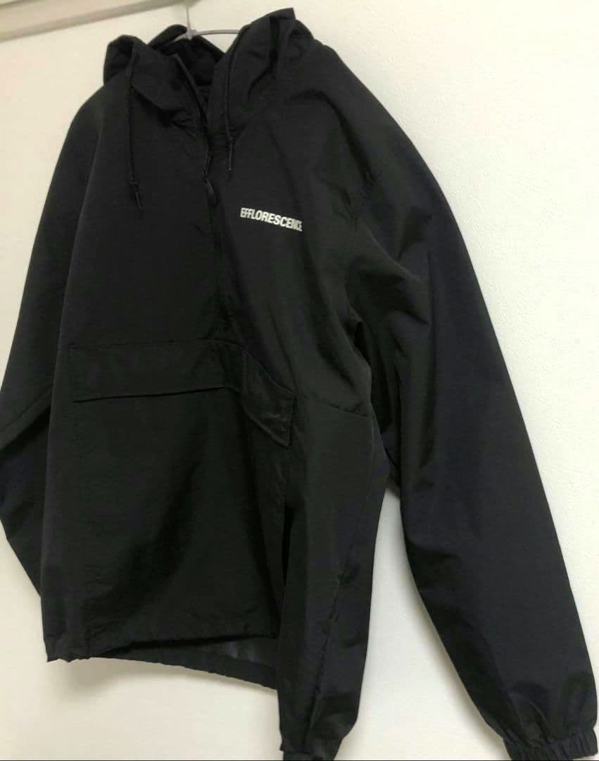 【人気】EFFLORESCENCE(エフロレッセンス) ナイロンパーカー黒/L
