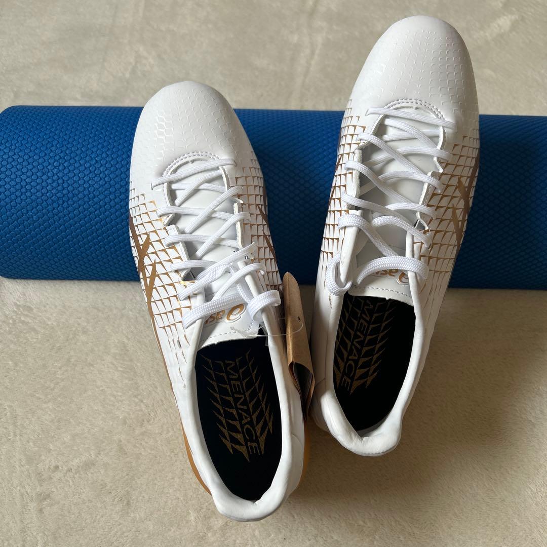ASICS スパイクシューズ ホワイト/ゴールド