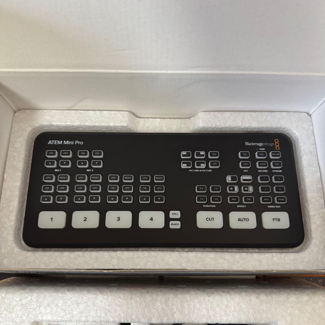 Blackmagic Design ATEM Mini Pro ライブ配信機材