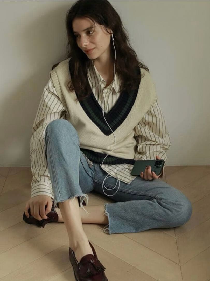 新品未使用CREDONAチルデンニットベスト　クレドナ　秋冬