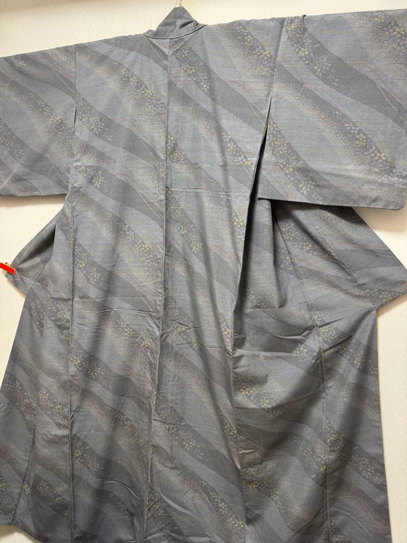 【極美品】重要無形文化財 本場結城紬「結」グレー「極上120亀甲」地機