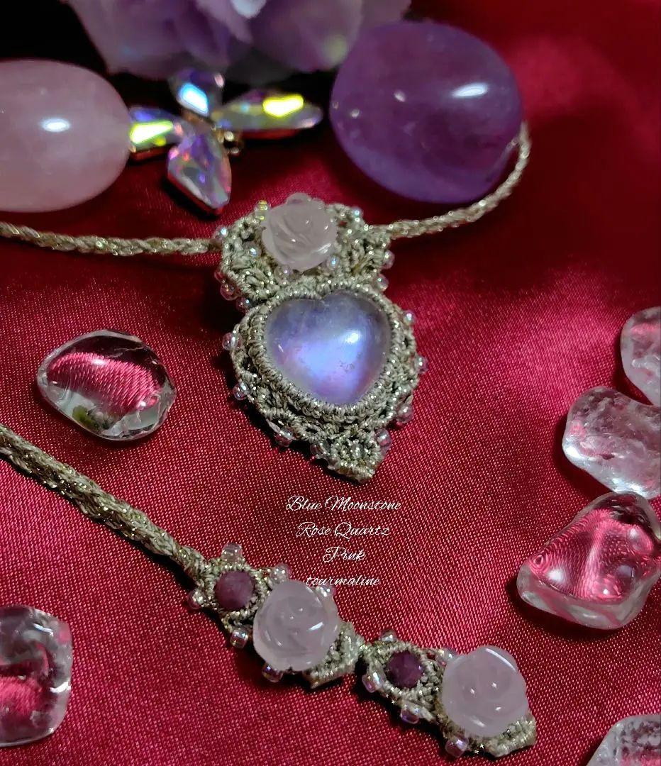 ♡ローズクォーツ、クィーンコンクシェル、ピンクトルマリンのマクラメネックレス