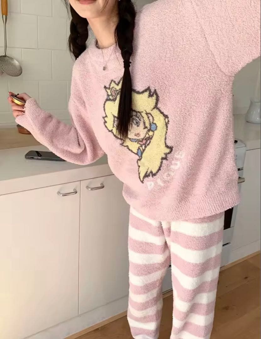 新品！ジェラピケお好きな方に！ピーチ姫のプルオーバーふわもこ上下セットピンク