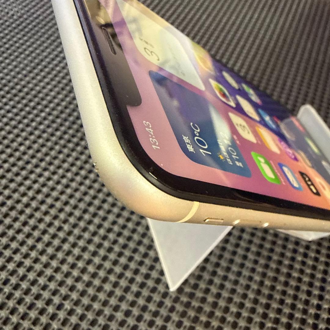 iPhone XR 64GB ホワイト SIMフリー バッテリー互換新品交換済み