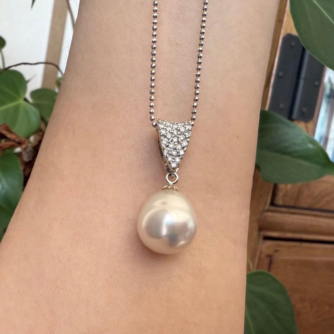 桜玲子　k18WGダイヤ0.30南洋白蝶パールペンダントトップ