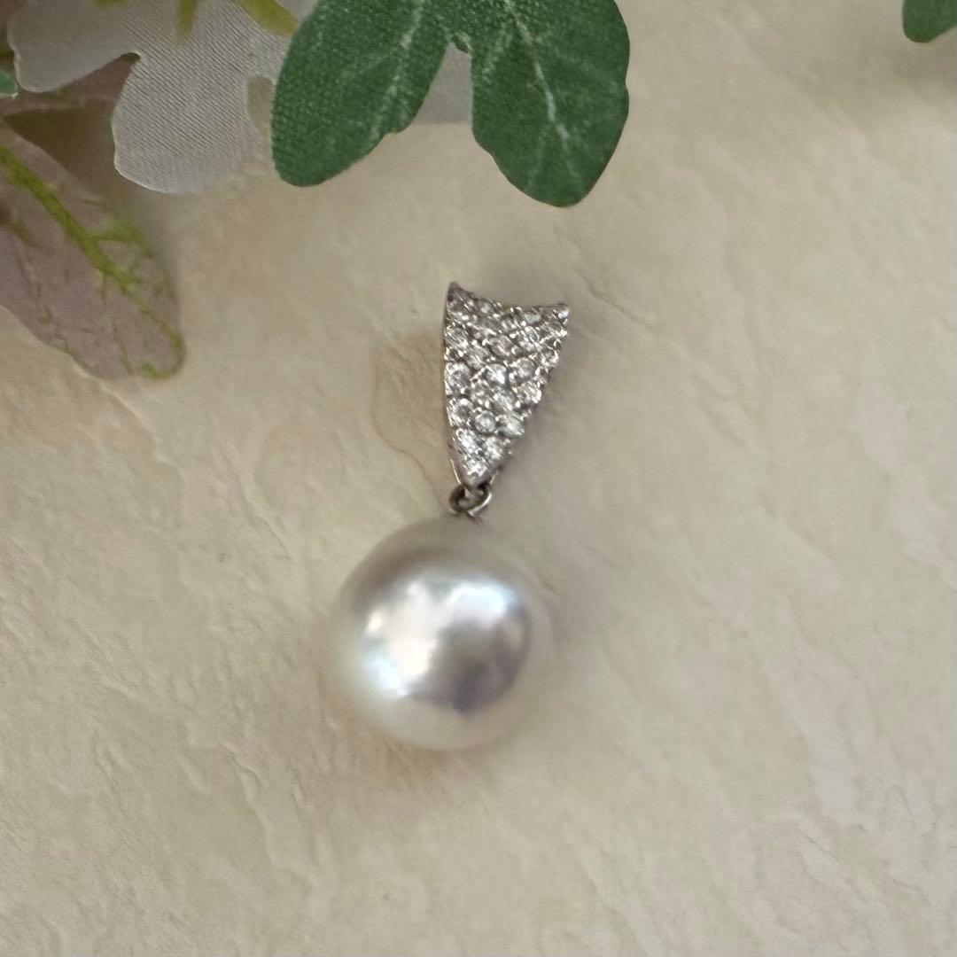 桜玲子　k18WGダイヤ0.30南洋白蝶パールペンダントトップ