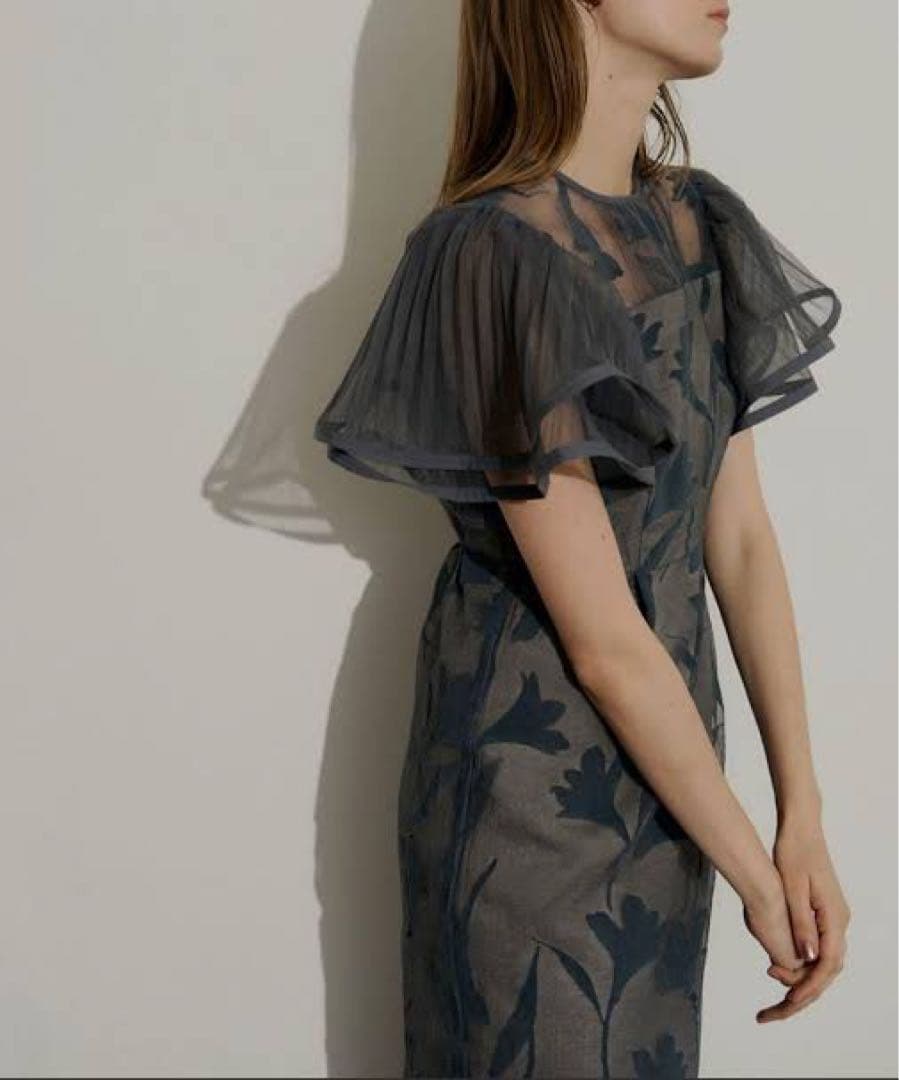 値下げ・サーキュラースリーブフラワードレス niana LE’RURE Mサイズ