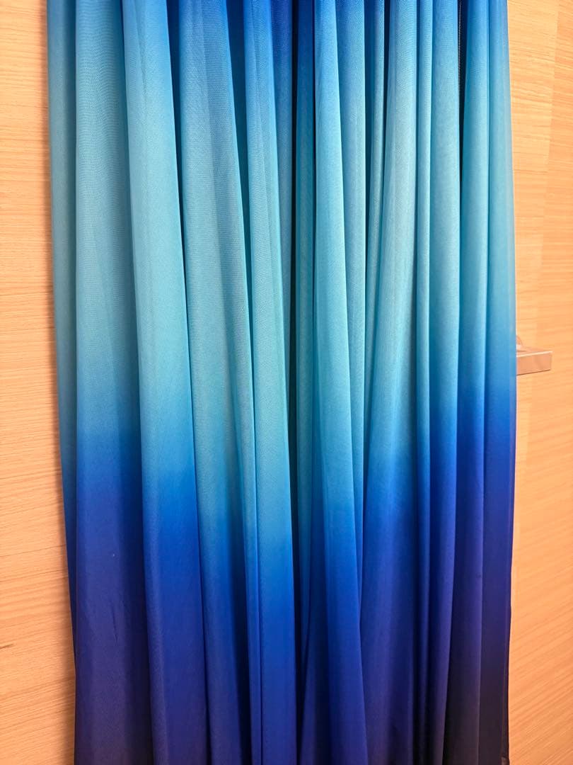 タダシショージ グラデーションブルー オフショルダー ロングドレス