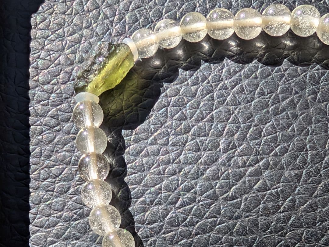 No.899 リビアングラス、モルダバイト