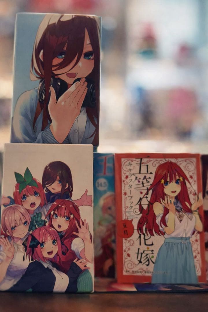 五等分の花嫁 全巻 ＋フルカラー版全巻＋その他書籍　収納ボックス　全員　三玖