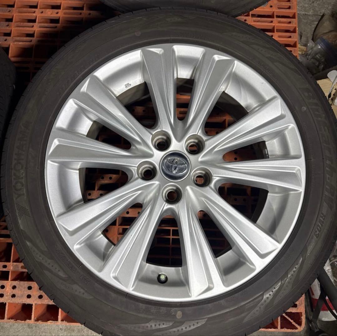 トヨタ純正18インチアルミホイール ヨコハマタイヤ RV03 235/50R18