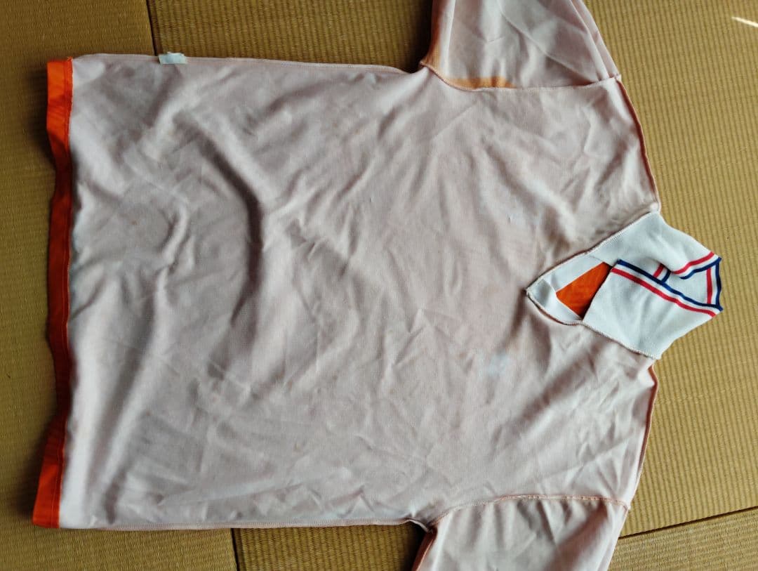 ク*ニ様 【即購入OK】オランダ代表ホーム　Lotto 長袖 サッカーウェア　イ