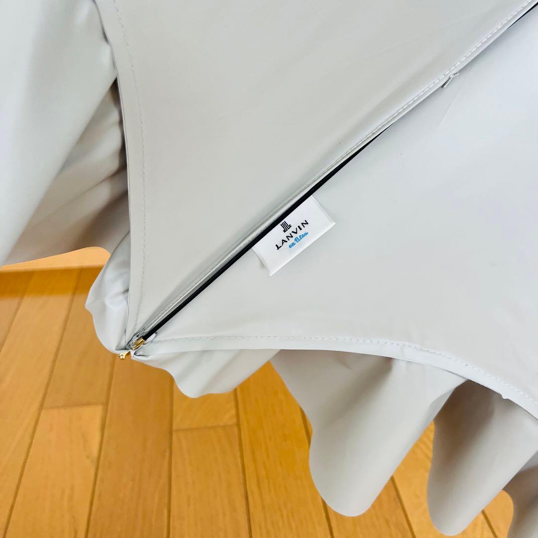 【新品同様✨】ランバン オン ブルー ラッフルフリル 折りたたみ傘 楽折り