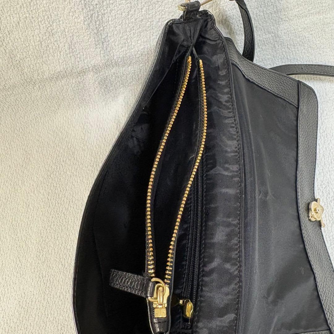 【真央】アニエスべー　レザーショルダーバッグ　シボ革