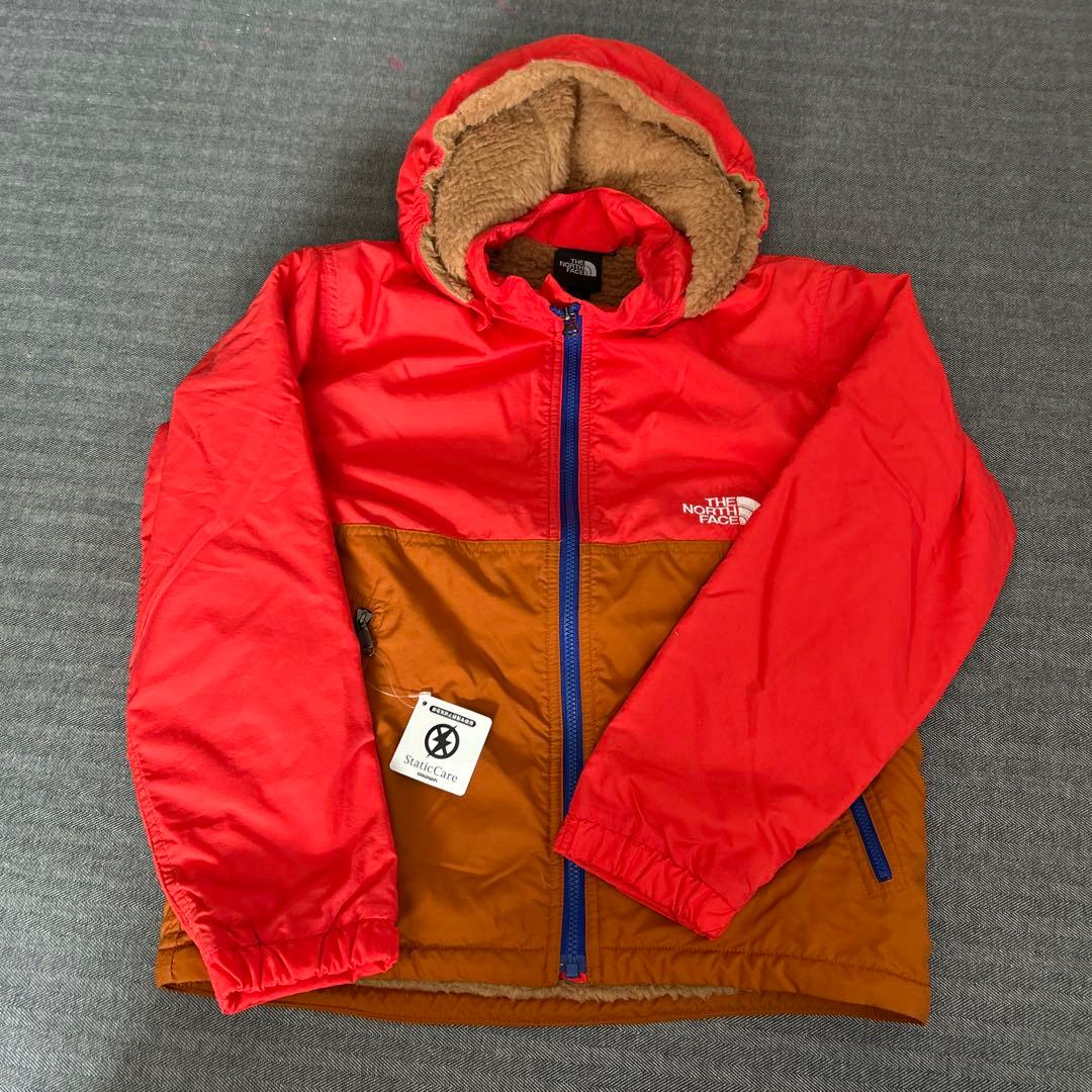 新品　THE NORTH FACE フード付きジャケット 140