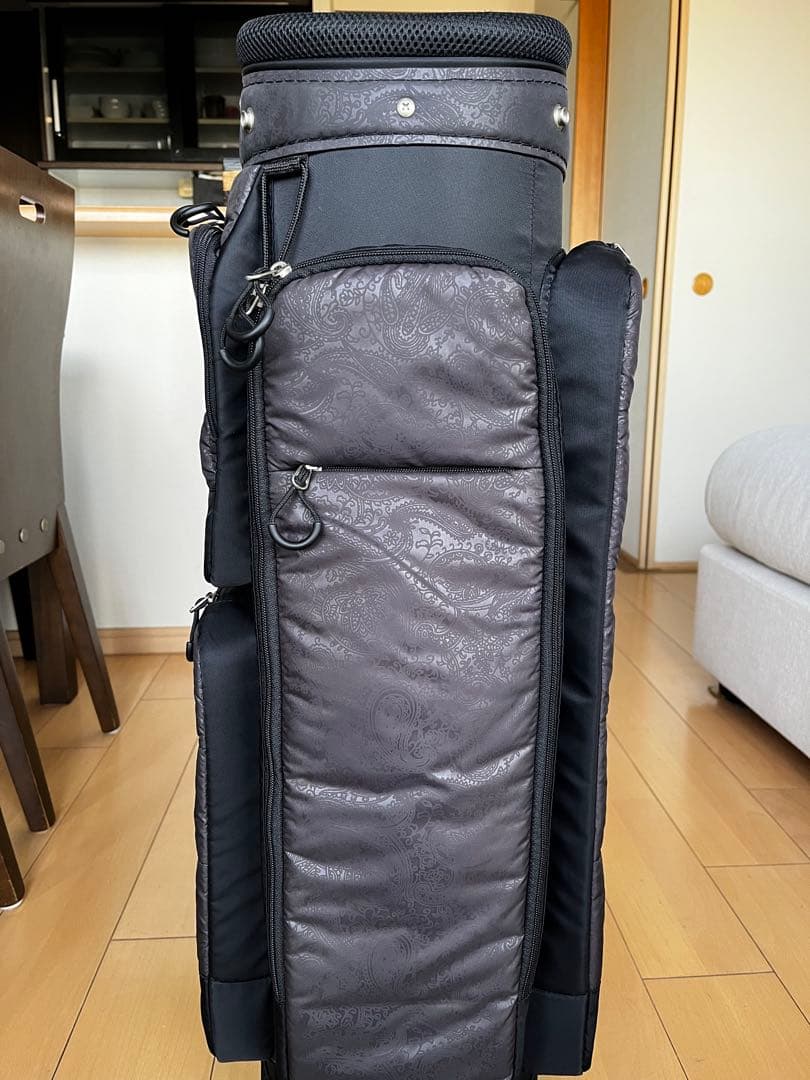 美品アディダス　COREカートキャディバッグ8 QR743 ペイズリー柄　9型