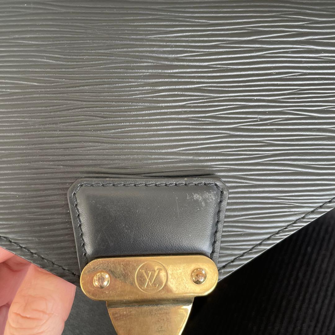 値下げ！LOUIS VUITTON ブラック エピ　バッグ