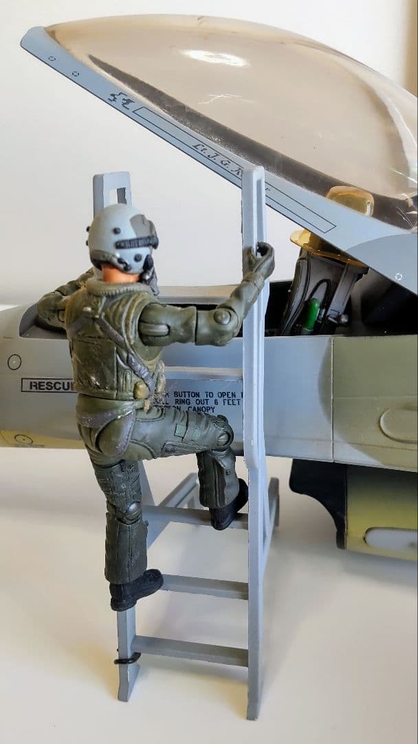 【Kanompang 1/18　F16 ウルフパック