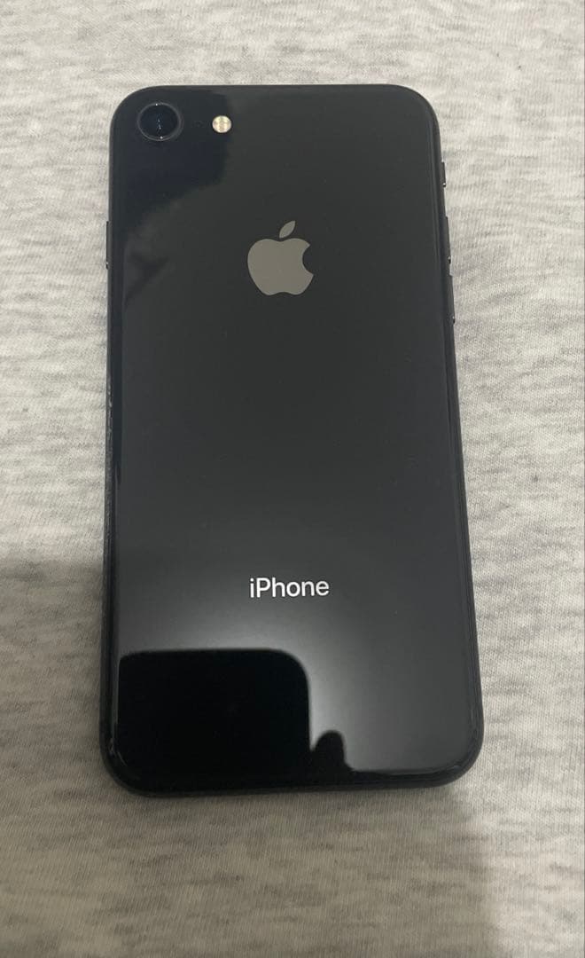 iPhone 8ブラック バッテリー93% 64GB