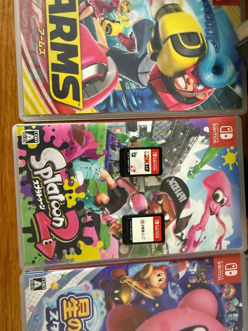 NintendoSwitch充電器セット、カセット本体入れ カセット、ジョイコン