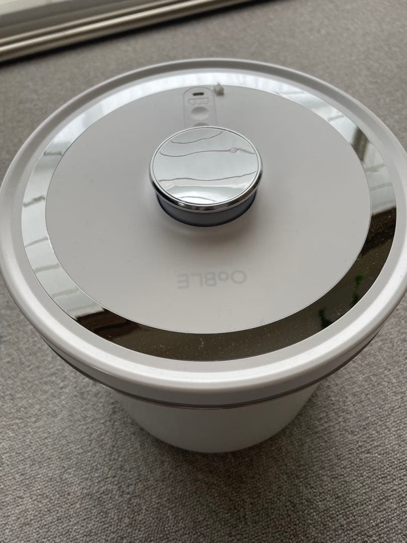 Ooble 真空保存容器　 食材のおいしさが続く魔法の容器！(新品です)