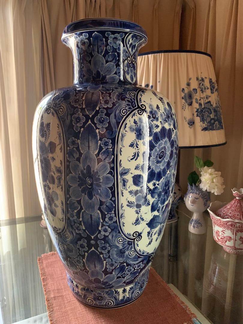 ロイヤルデルフト　破格！オランダのビンテージ超大型花瓶で細かく描き込まれた美術品