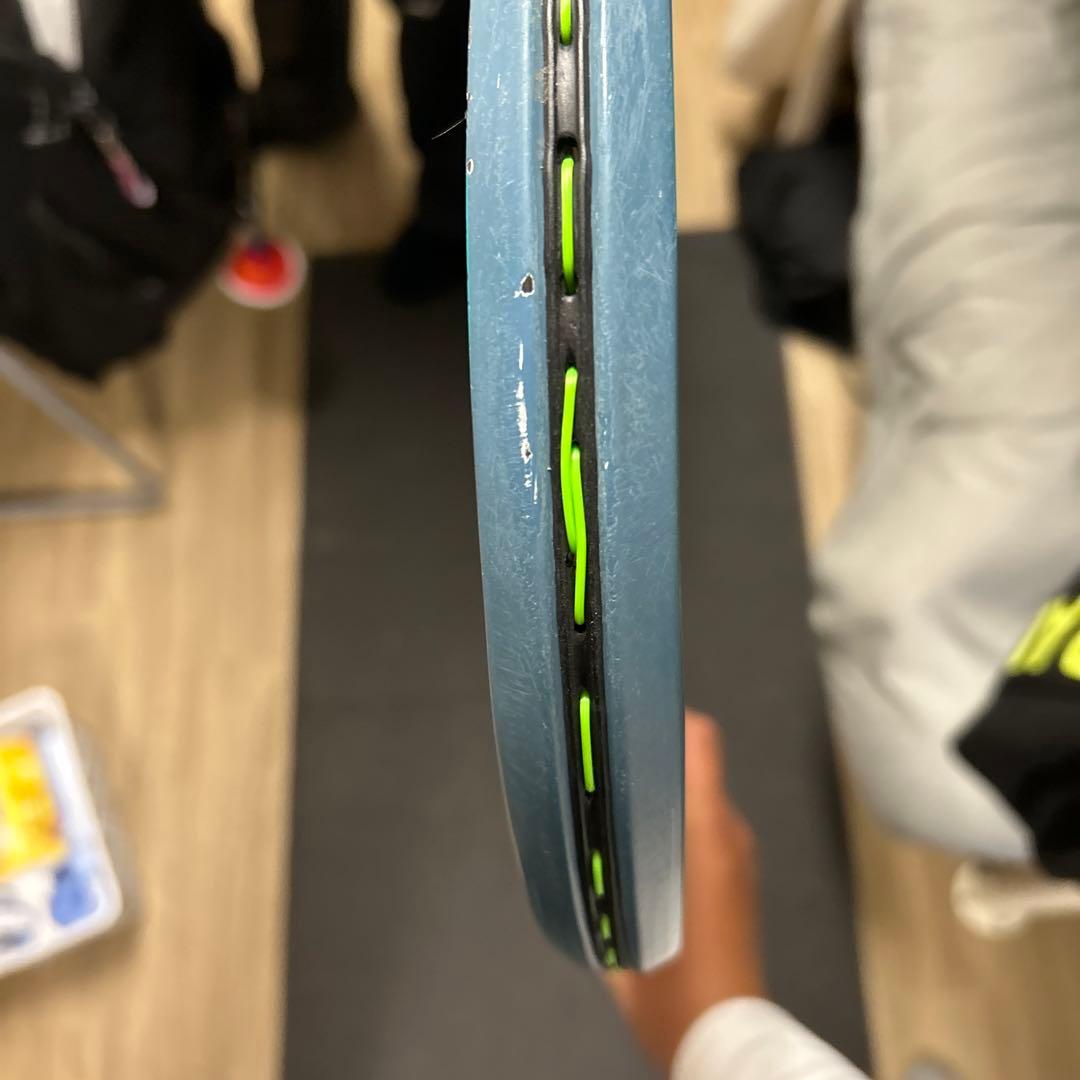 テニスラケット アクロスピードVプロ