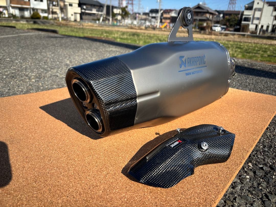 美品 R1250GS AKRAPOVIC スリップオンマフラー