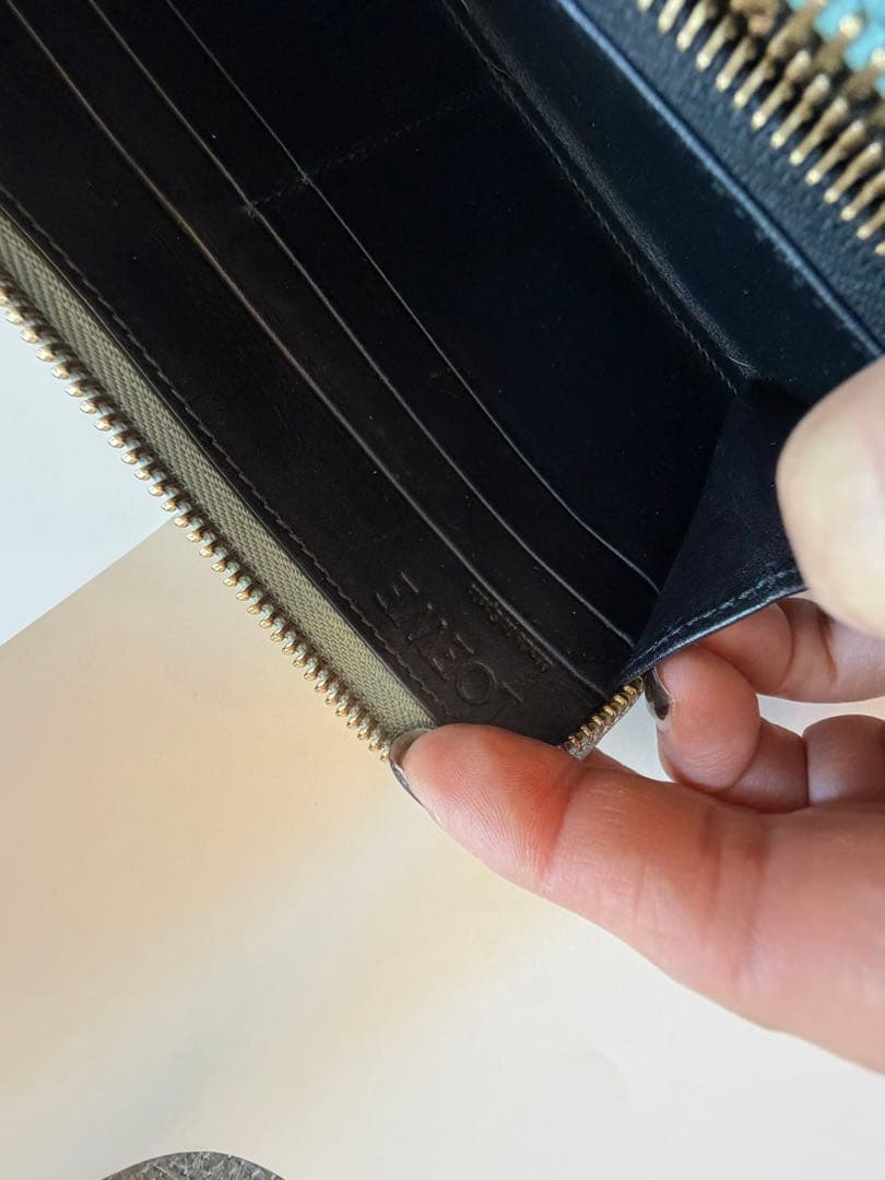 LOEWE ロエベ 長財布 ラウンドファスナー リピート アナグラム