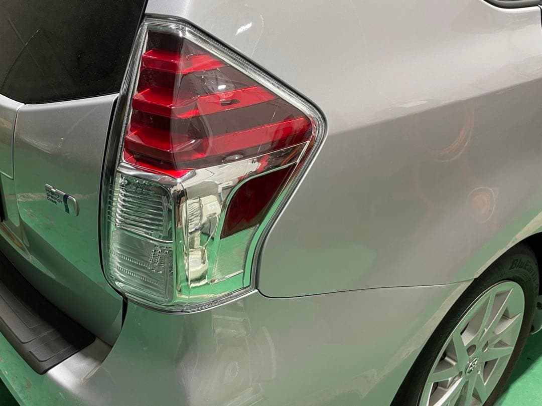 プリウスα 後期　DEPO製　US仕様テール